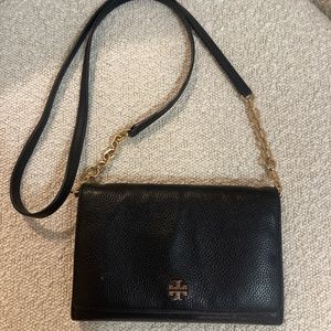 Tori Burch Wallet on Chain